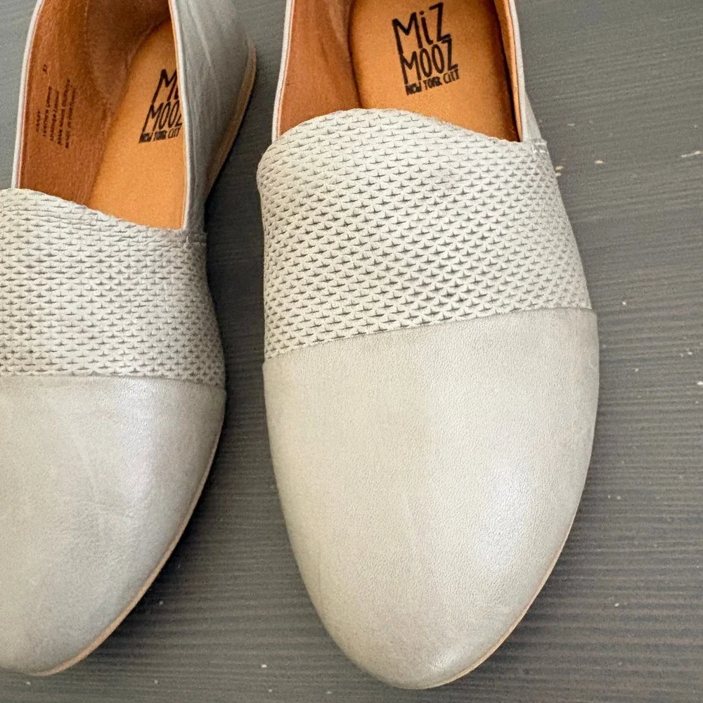 Miz Mooz‎ Hailey Flats 37 Grey Leather Textured Slip On Almond Toe